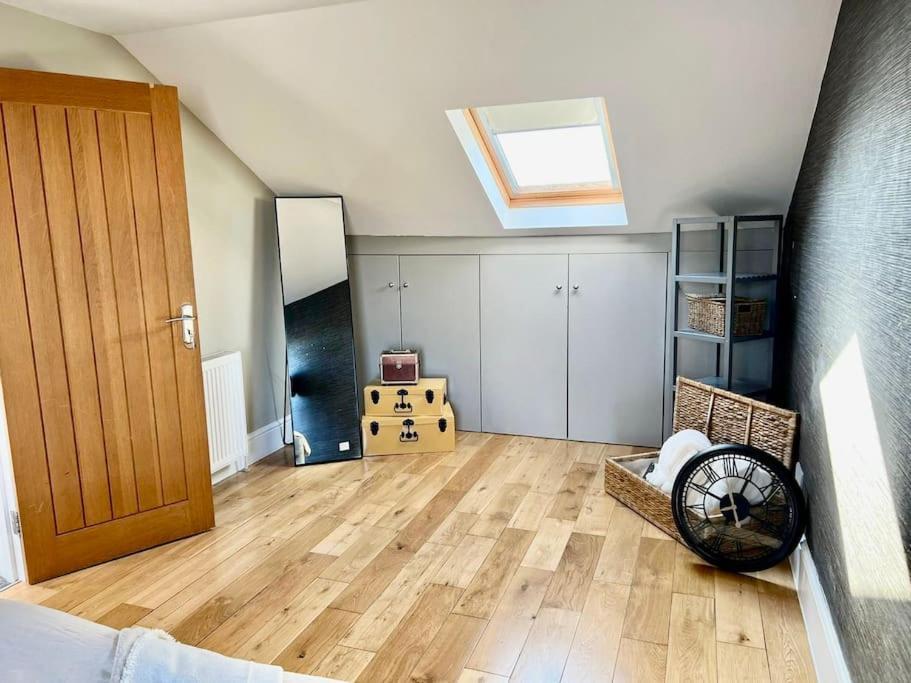 Lovely Two Bed Flat London Eksteriør billede