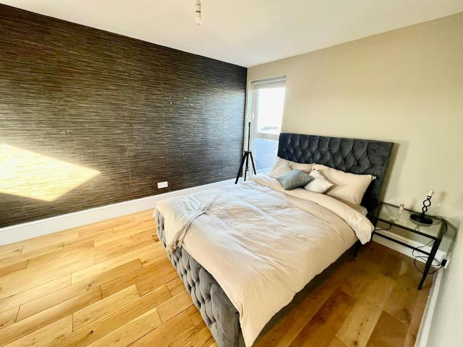 Lovely Two Bed Flat London Eksteriør billede